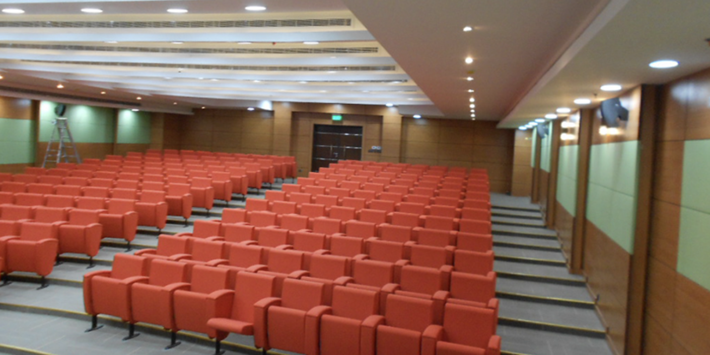 جامعة الشرق العربي